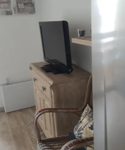 île Des Pêcheurs Cap D'agde Tennis * Agde